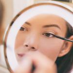 Návod: Jak nanášet řasenku jako profesionálka, abyste si užily make-up, který vydrží po celý den!